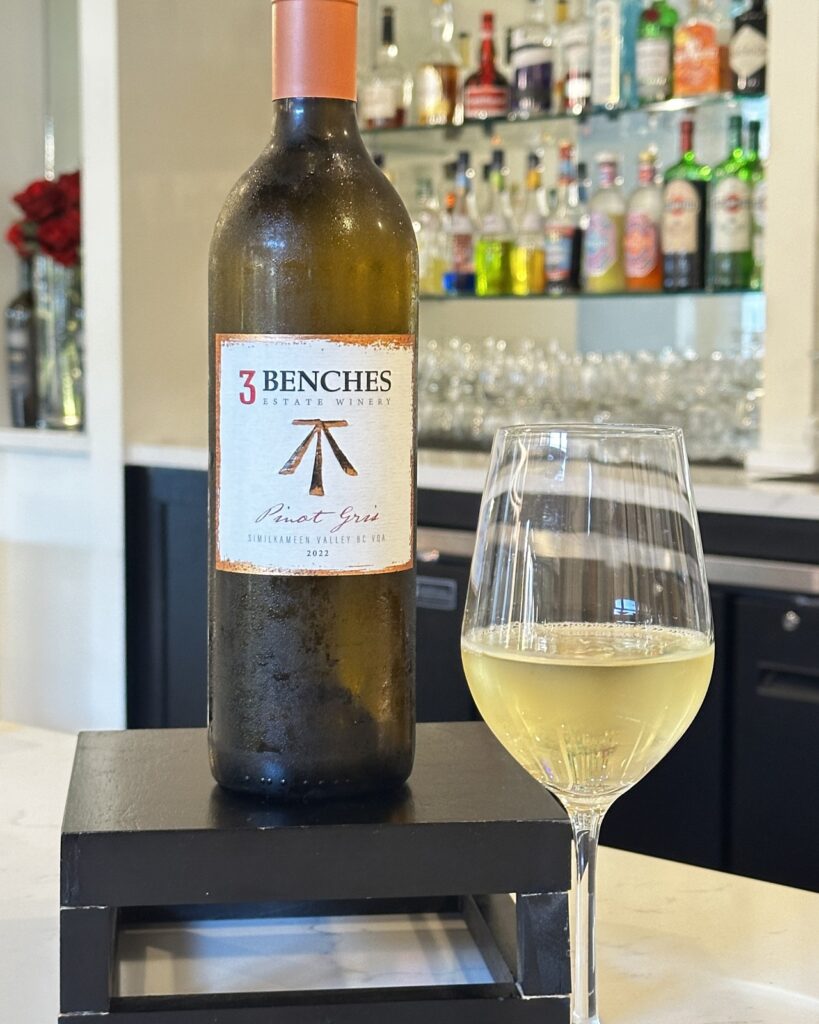 Bottle and glass of 3Benches 2022 Pinot Gris at the 15 Park bar