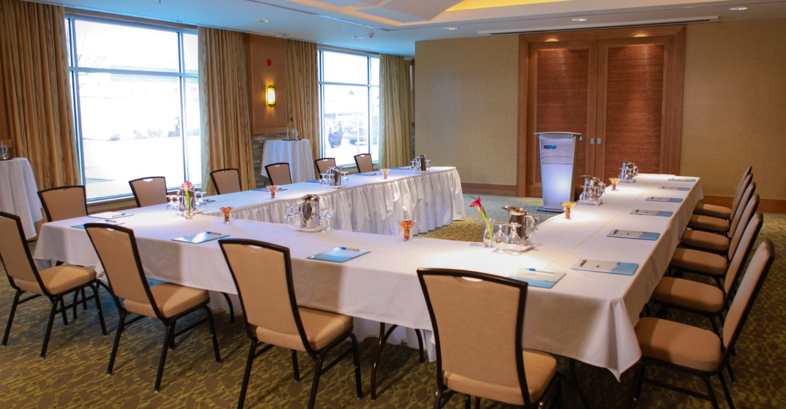 Suitable for any meeting size